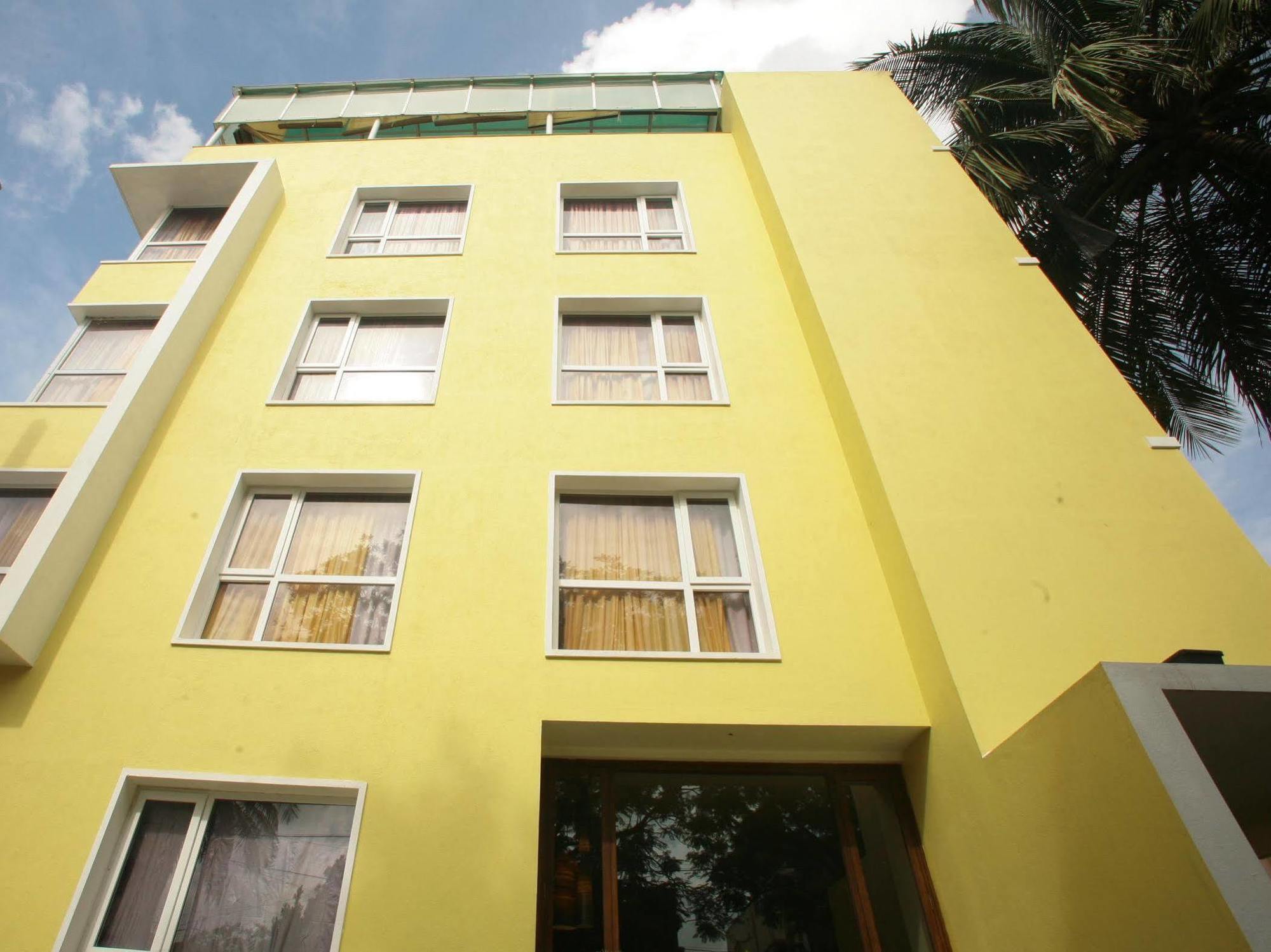Апарт отель Justa Indiranagar Бангалор Экстерьер фото